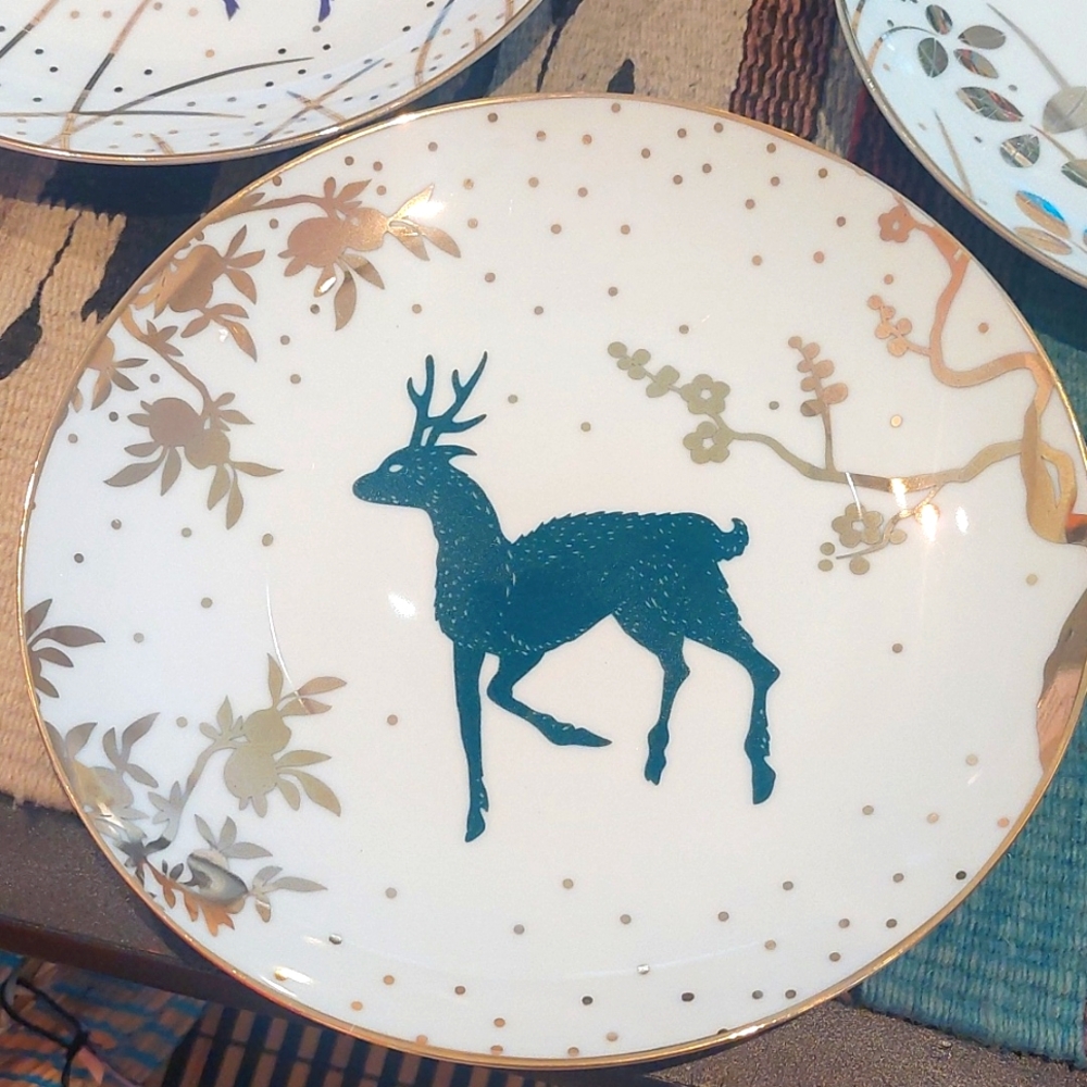 NIB MMA The Met Asian Woodlands Dinnerware, Deer Theme New